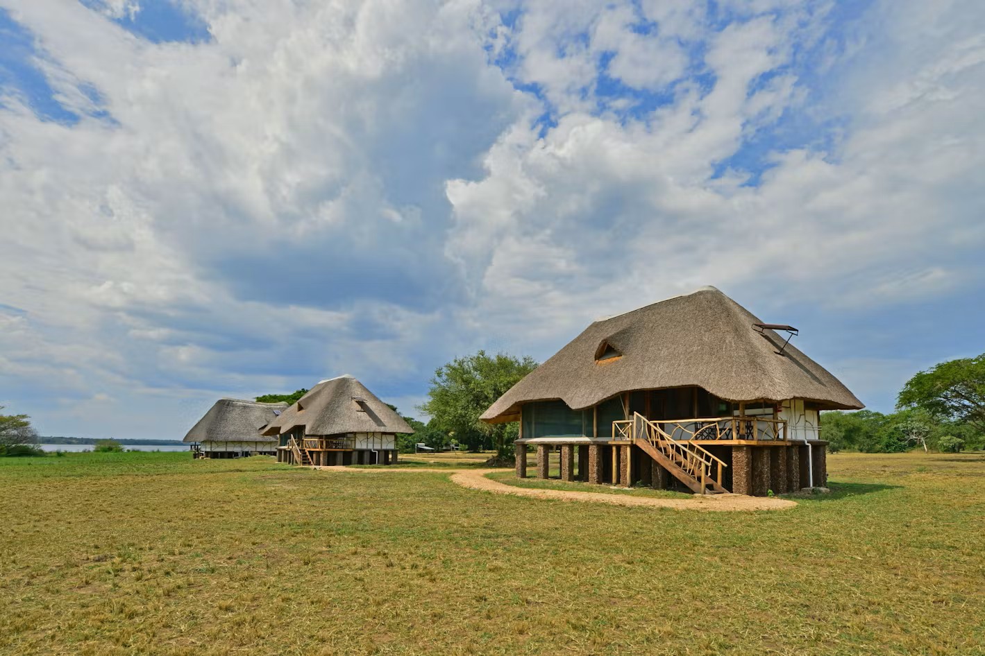 Which budget lodges in Murchison Falls are inside the park?