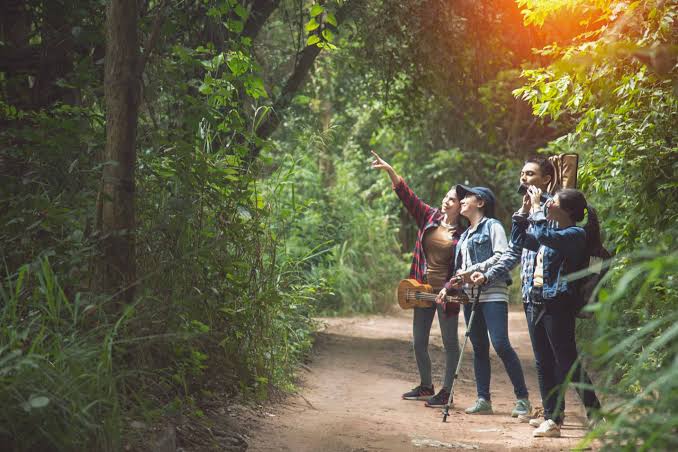 Uganda Family safari guide for 12 Days to 16 days vacation