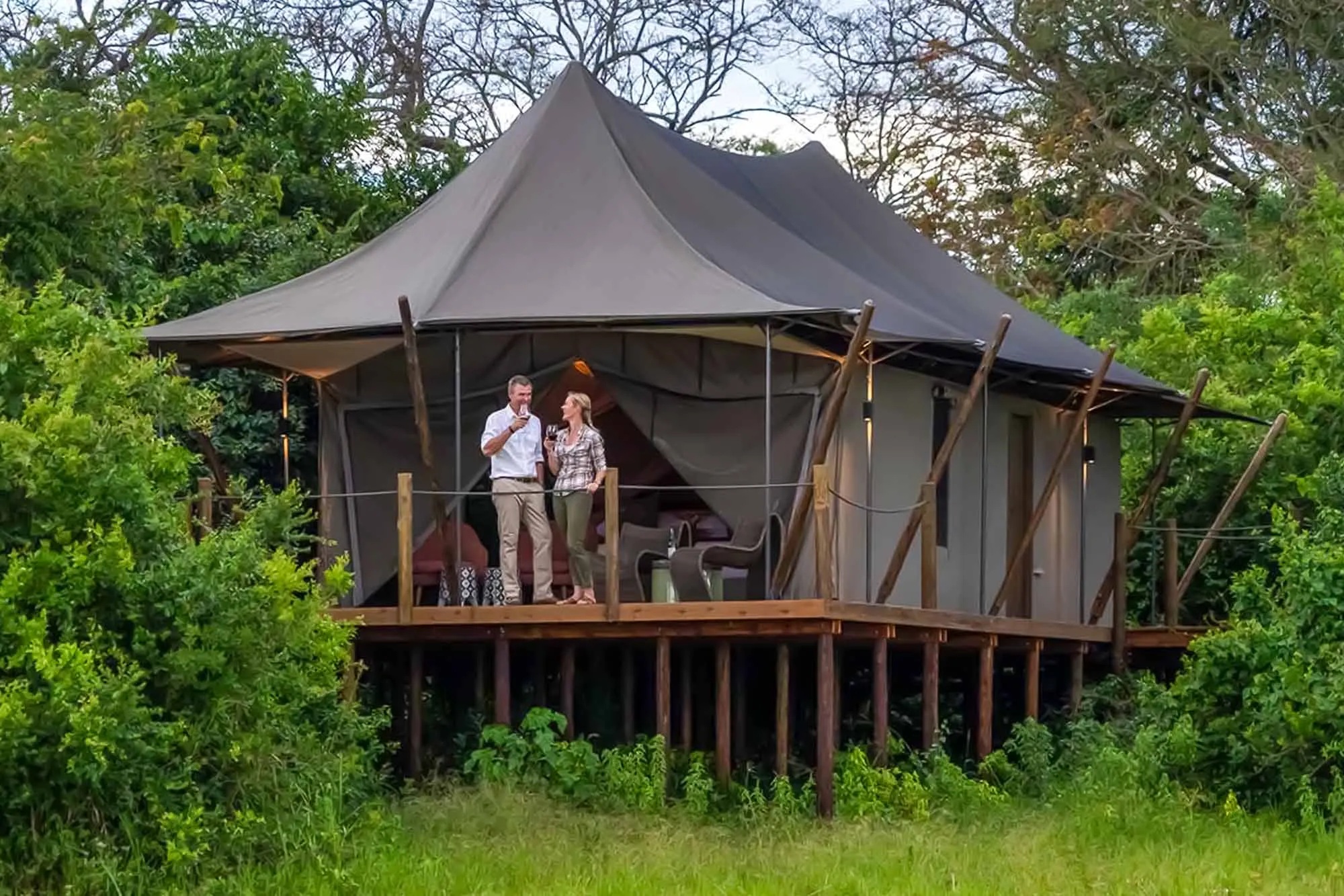 What is the average cost of a honeymoon Akagera safari in Rwanda