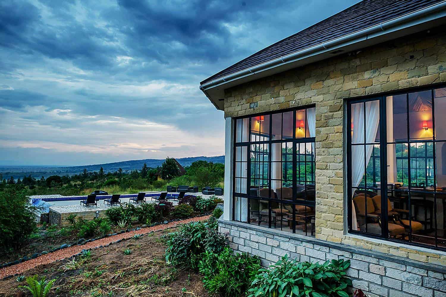 4 Days Top Luxury Queen Elizabeth park Elephant plains lodge or Ishasha Wilderness Camp